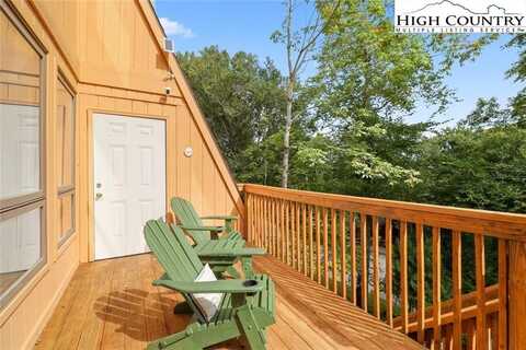 220 Charter Hills Road, Beech Mountain, NC 28604