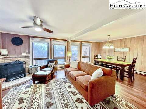 220 Charter Hills Road, Beech Mountain, NC 28604