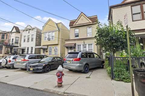 56 ROOSEVELT AVE, JC, West Bergen, NJ 07304