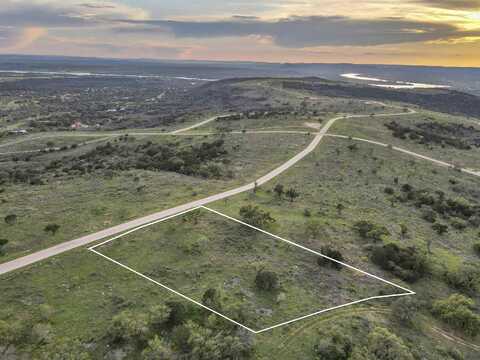 31 High Range Drive, Kingsland, TX 78639