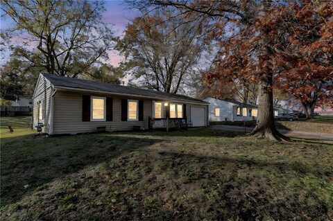 1300 Indian Lane, Independence, MO 64056