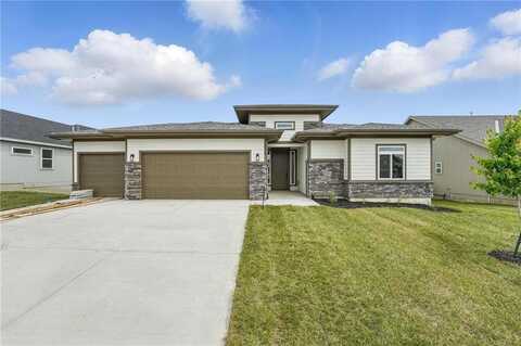 1617 Grayhawk Drive, Basehor, KS 66007