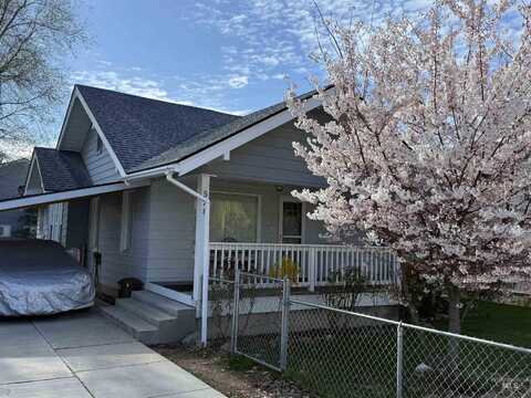 528 18th Ave N, Nampa, ID 83687