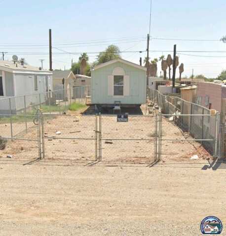 269 E 5th St, Niland, CA 92257