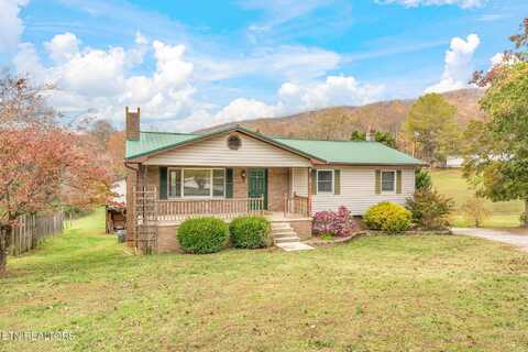 233 Hannah Rd, Harriman, TN 37748