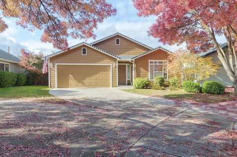 2452 Parkwood Village Lane, Central Point, OR 97502