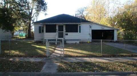 1205 Oak Street, Charleston, MO 63834