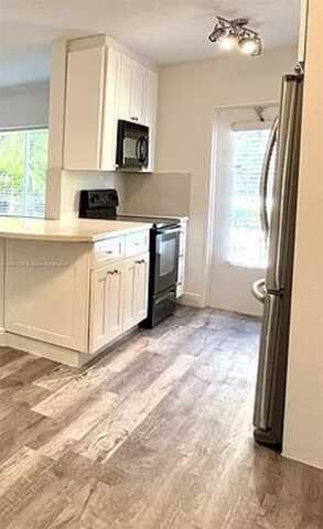 95 Edgewater Dr, Coral Gables, FL 33133