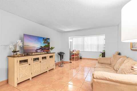 6600 Cypress Rd, Plantation, FL 33317