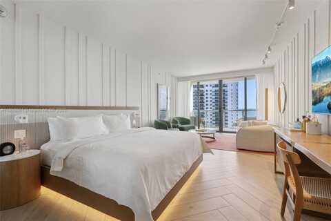 2201 Collins Ave, Miami Beach, FL 33139
