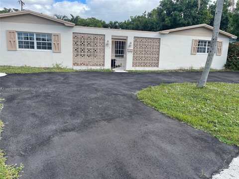 531 SW 70th Ter, Pembroke Pines, FL 33023