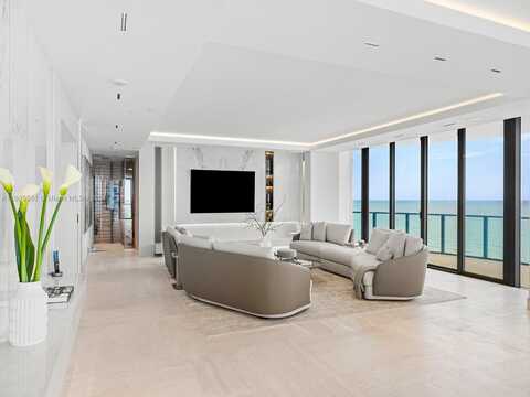 19575 Collins Ave, Sunny Isles Beach, FL 33160