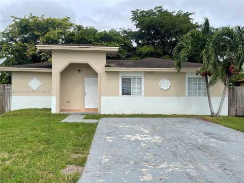 818 SW 7th Ter, Florida City, FL 33034