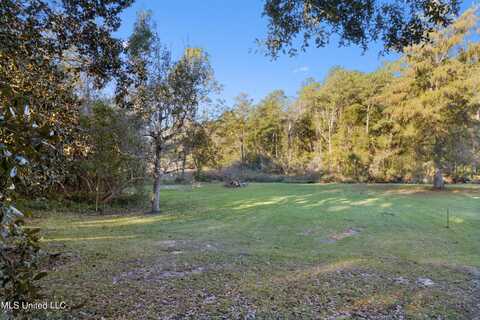 3605 Knapp Road, Ocean Springs, MS 39564