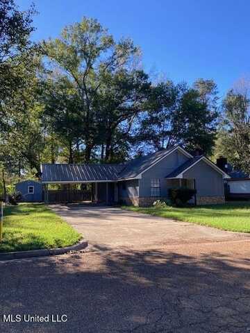 4869 Cottonwood Lane, Jackson, MS 39212