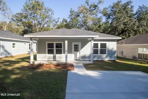 13490-R Dee Avenue, Gulfport, MS 39503