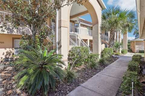 2711 EMERALD LAKE COURT, KISSIMMEE, FL 34744