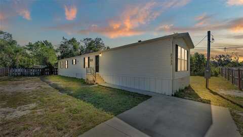 2333 KING AVENUE, AUBURNDALE, FL 33823
