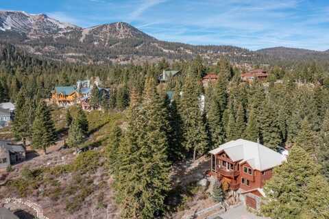 66 Badger Rd, Mammoth Lakes, CA 93546