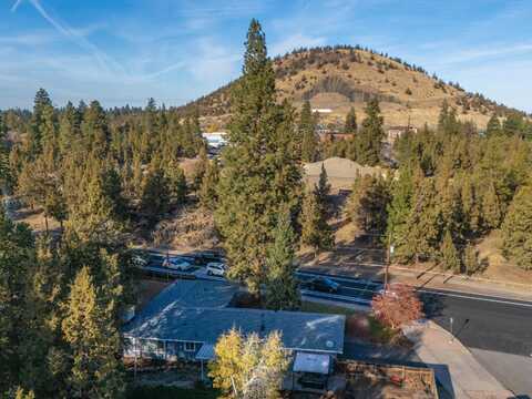 1385 NE Bear Creek Road, Bend, OR 97701