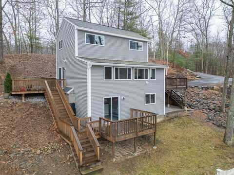 25 Moose Trl, Groton, MA 01450