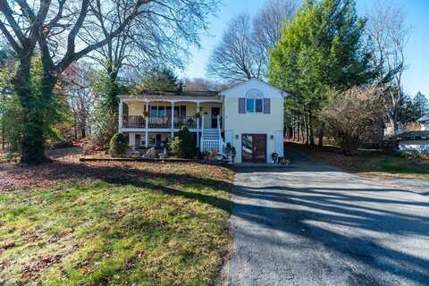 22 Walnut St, Shrewsbury, MA 01545