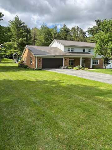 529 Summit, BLUEFIELD, VA 24605