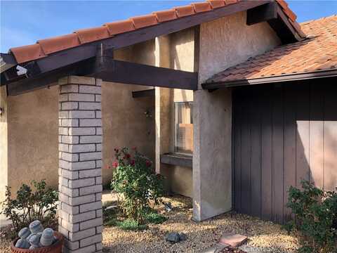 2114 Flame Tree Way, Hemet, CA 92545