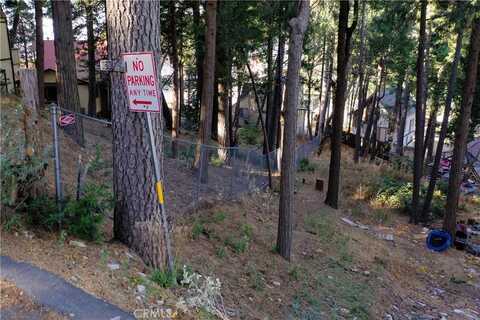 828 Big Oak Road, Crestline, CA 92325