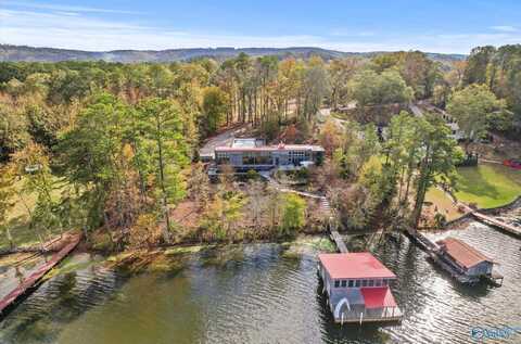 3156 Lakeshore Drive, Scottsboro, AL 35769