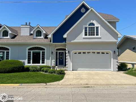 2707 S Lakeview Drive, Clear Lake, IA 50428