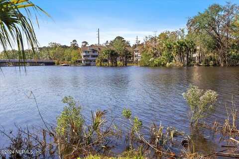 1900 LAKE SHORE Boulevard, Jacksonville, FL 32210