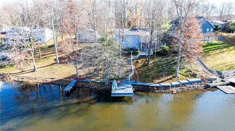 1441 Lake Vue Drive, Roaming Shores, OH 44085