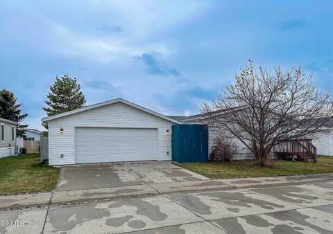 5105 Redcoat Loop, Bismarck, ND 58503