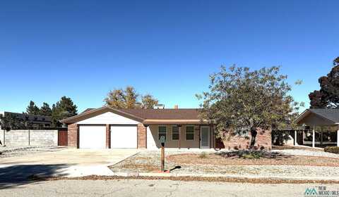 2404 W Cerro Road, Artesia, NM 88210