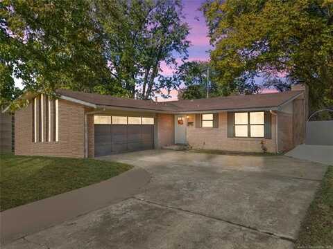 8703 E 29th Street, Tulsa, OK 74129