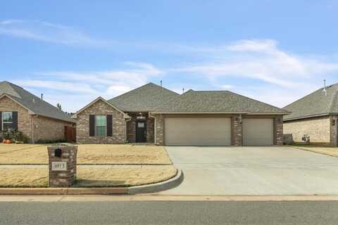 8913 Stacy Lynn Lane, Yukon, OK 73099