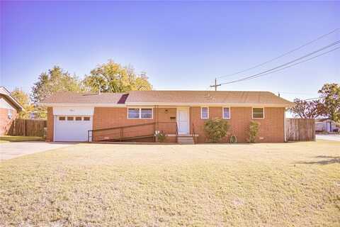 1302 N 3rd Street, Sayre, OK 73662