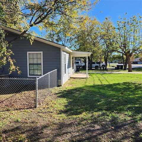 201 S 4th Street, Crandall, TX 75114