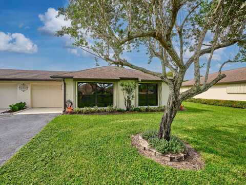 4882 Equestrian Cir, Boynton Beach, FL 33436