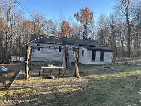 226 Buck Fever Trail, Scotrun, PA 18355