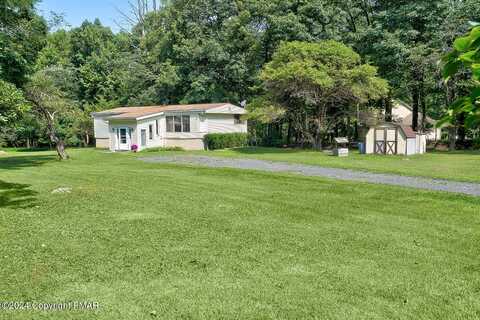 155 Peechatka Rdg, Henryville, PA 18332