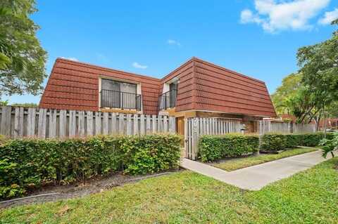 703 NW 98th Cir, Plantation, FL 33324