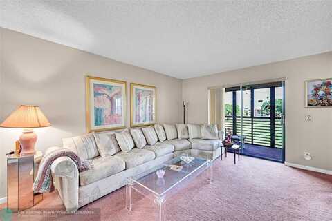 10101 Sunrise Lakes Blvd, Sunrise, FL 33322