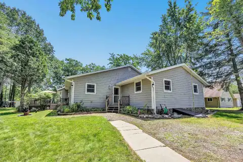 N8750 S PARK Drive, PORTERFIELD, WI 54159