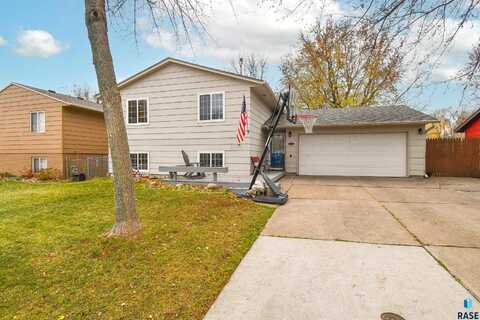 5613 W Bluestem St, Sioux Falls, SD 57106