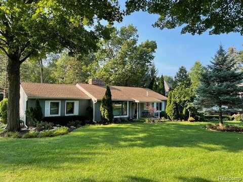 46877 W ANN ARBOR Trail, Plymouth, MI 48170