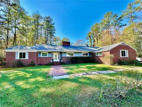 201 ROBINHOOD Road, Franklin, VA 23851