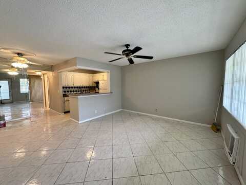 134 Sussex G, West Palm Beach, FL 33417