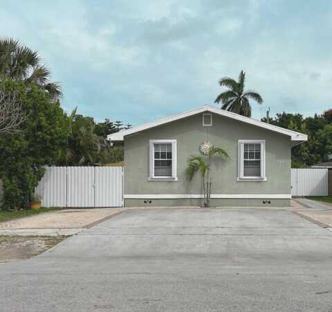 520 Walker Avenue, Lake Worth, FL 33463